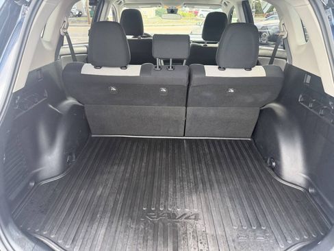 Used 2018 Toyota RAV4 XLE AWD/4WD image 7