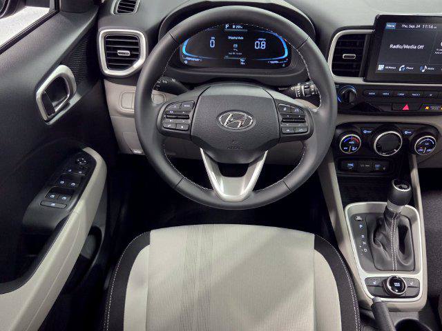 New 2026 Hyundai Venue SEL FWD image 7