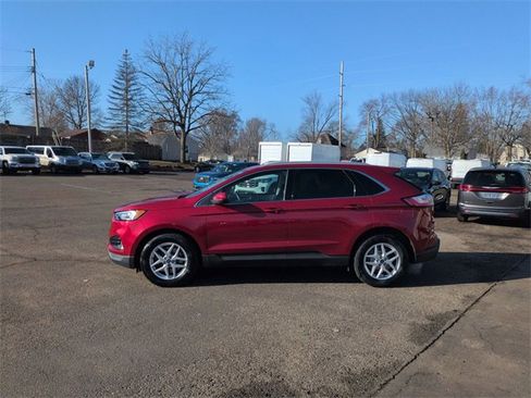 Used 2022 Ford Edge SEL w/ Convenience Package image 2