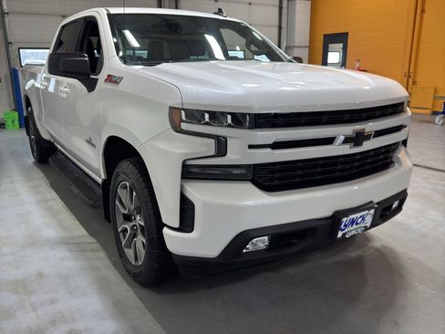 Used 2019 Chevrolet Silverado 1500 RST w/ True North Edition AWD/4WD image 7