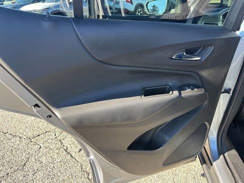 Used 2023 Chevrolet Equinox LT image 48