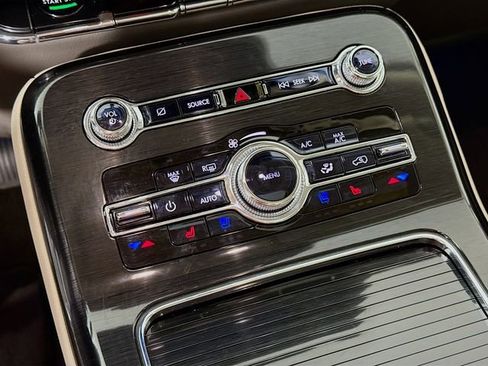 Certified 2023 Lincoln Nautilus Reserve w/ Luxury Package image 19