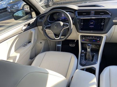 Used 2024 Volkswagen Tiguan SE R-Line image 13