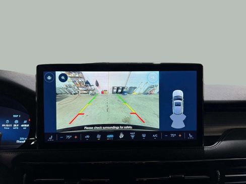 Certified 2023 Lincoln Corsair FWD w/ Rear Removable Package Tray image 11