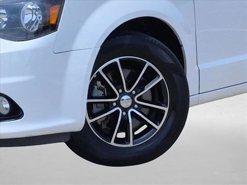 Used 2019 Dodge Grand Caravan GT FWD image 23