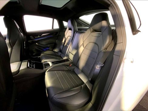 Certified 2025 Porsche Panamera 4 image 24