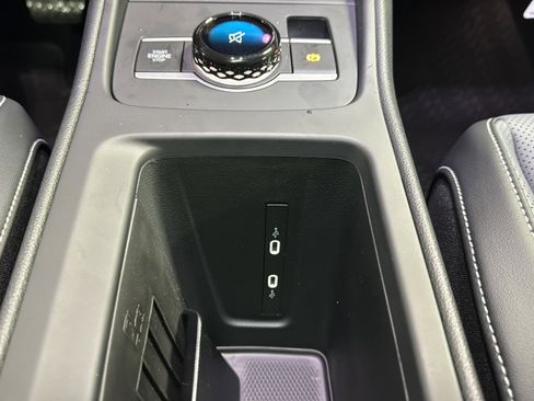 New 2026 Volkswagen Tiguan SE image 38