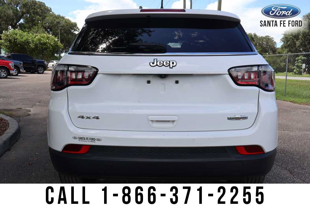 Used 2024 Jeep Compass Latitude w/ Altitude Special Edition AWD/4WD image 8