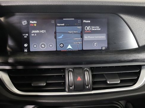 Used 2022 Alfa Romeo Stelvio Sprint image 6