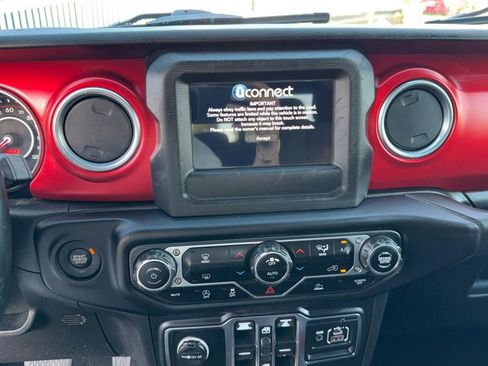 Used 2021 Jeep Gladiator Rubicon w/ Trailer Tow Package AWD/4WD image 22
