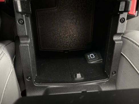 Used 2022 Jeep Wrangler Unlimited Sahara image 23