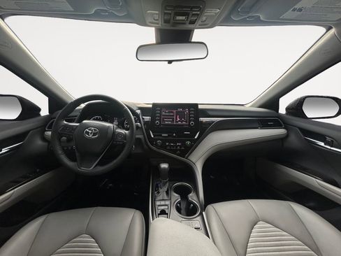 Used 2024 Toyota Camry SE w/ Cold Weather Package image 13