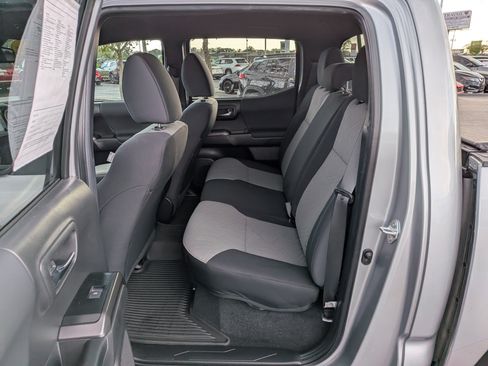 Certified 2022 Toyota Tacoma TRD Off-Road w/ Technology Package AWD/4WD image 20