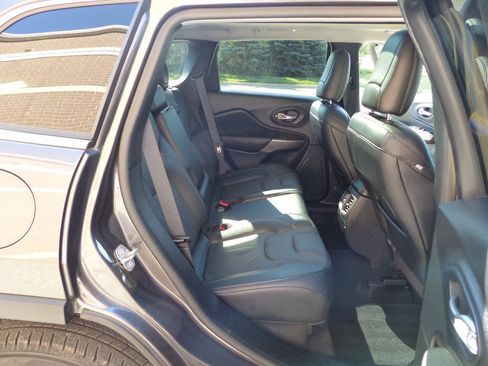 Used 2021 Jeep Cherokee Limited AWD/4WD image 46