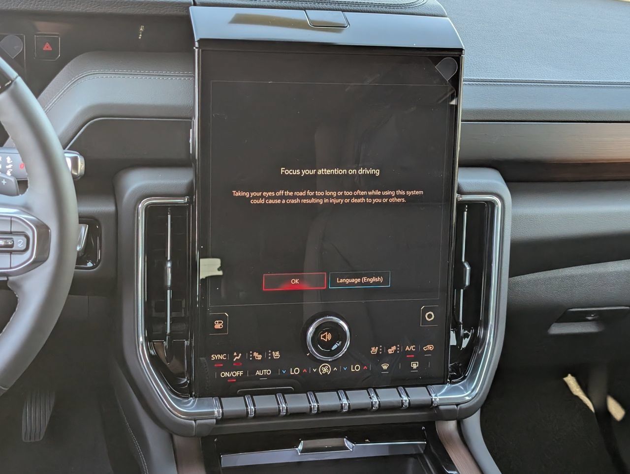 New 2026 GMC Yukon Denali w/ Denali Reserve Package AWD/4WD image 11