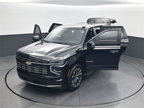 Certified 2025 Chevrolet Tahoe High Country image 31