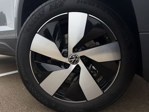 Used 2025 Volkswagen Taos S AWD/4WD image 9