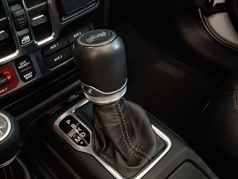 Used 2022 Jeep Wrangler Unlimited Rubicon w/ Xtreme Recon 35" Tire Package image 26