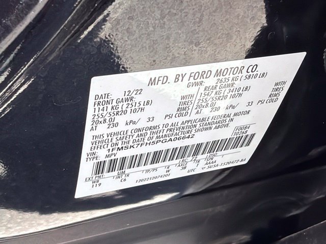 Used 2023 Ford Explorer Limited w/ Equipment Group 301A RWD image 26