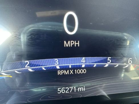 Used 2023 Jeep Grand Cherokee L Altitude image 5