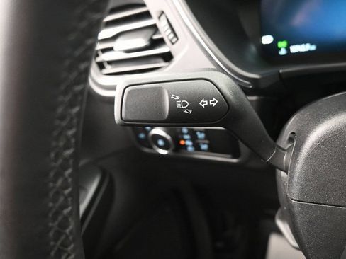 Used 2025 Ford Escape Platinum AWD/4WD image 19
