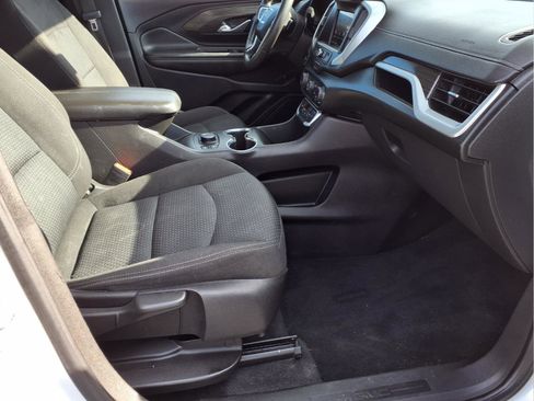 Used 2022 GMC Terrain SLE w/ Driver Convenience Package image 21