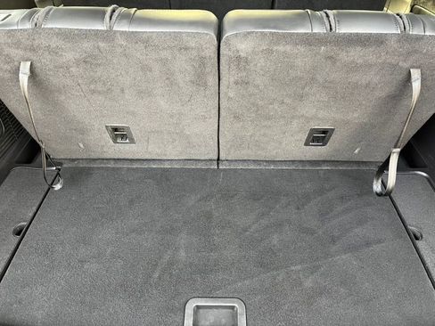 Certified 2022 Ford Explorer XLT w/ Equipment Group 202A image 10