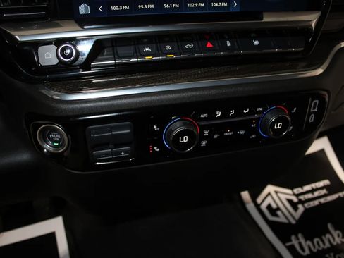 Used 2025 Chevrolet Silverado 1500 LT image 25