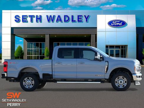 New 2026 Ford F250 Lariat w/ FX4 Off-Road Package image 3