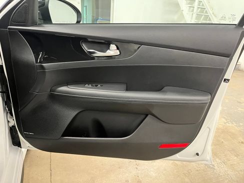 Used 2023 Kia Forte GT-Line w/ GT-Line Premium Package FWD image 23