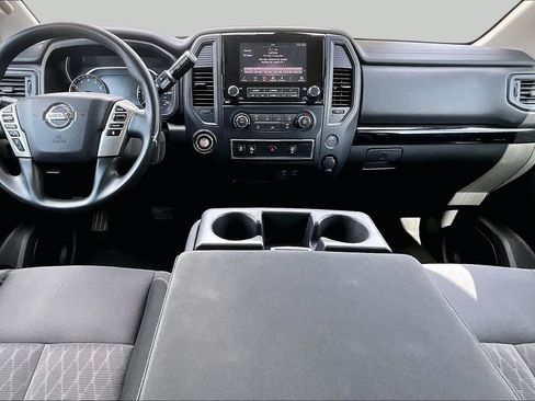 Used 2022 Nissan Titan SV RWD image 15