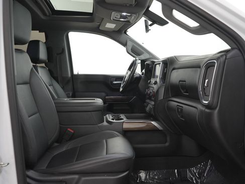 Used 2021 Chevrolet Silverado 1500 LT Trail Boss w/ Convenience Package II AWD/4WD image 11