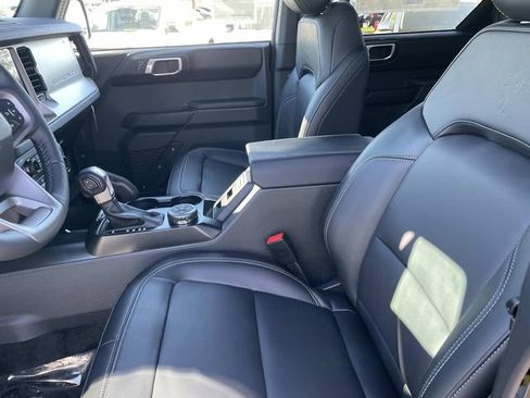 New 2026 Ford Bronco Outer Banks w/ Sasquatch Package image 18