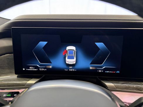 Used 2025 BMW 740i xDrive image 21