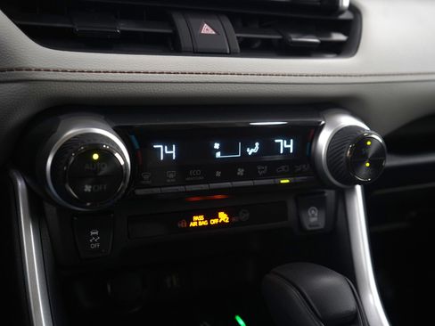 Used 2024 Toyota RAV4 XLE image 22