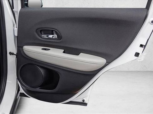 Used 2021 Honda HR-V LX image 26