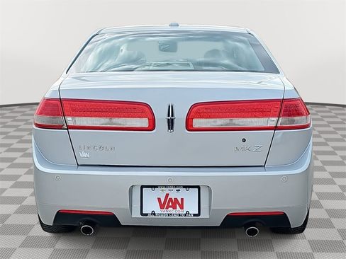 Used 2010 Lincoln MKZ image 6