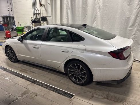 Used 2022 Hyundai Sonata Limited w/ Cargo Package image 2