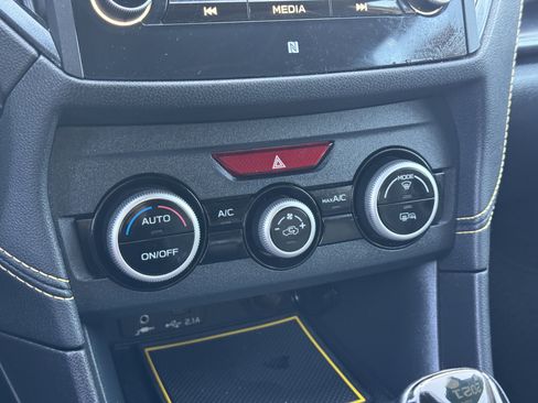 Used 2021 Subaru Crosstrek 2.5i Sport w/ Moonroof Package image 28