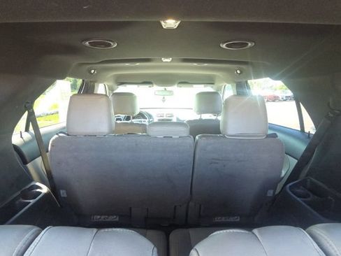 Used 2012 Ford Explorer XLT FWD image 10