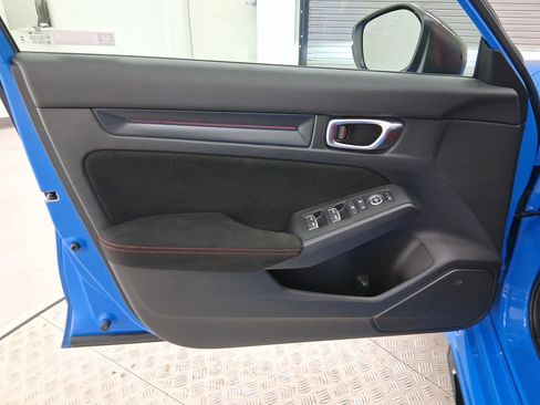 Used 2023 Honda Civic Type R image 12