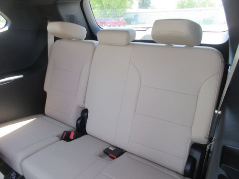 New 2026 Buick Enclave Preferred AWD/4WD image 14