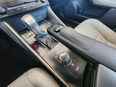 Used 2014 Lexus IS 250 AWD w/ Luxury Package w/Gray Wood image 47
