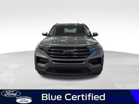 Certified 2022 Ford Explorer XLT image 4