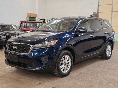 Used 2020 Kia Sorento LX image 1