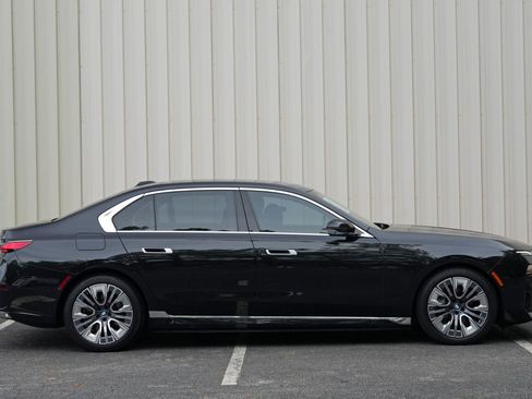 Used 2023 BMW i7 xDrive60 AWD/4WD image 61