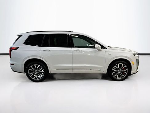 Used 2025 Cadillac XT6 Sport w/ Technology Package AWD/4WD image 4