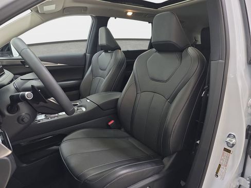 Certified 2026 INFINITI QX60 Luxe w/ Cargo Package AWD/4WD image 12