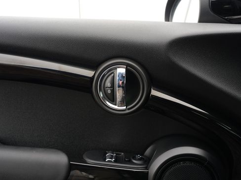 Used 2020 MINI Cooper S image 23