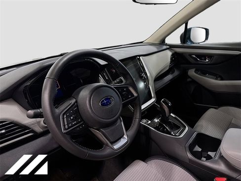 Used 2025 Subaru Outback Premium image 8